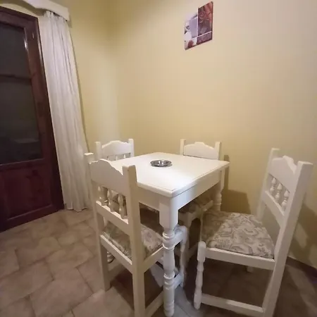 Kostas Apartmán