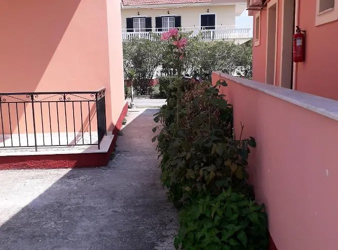 Kostas شقة Sidárion